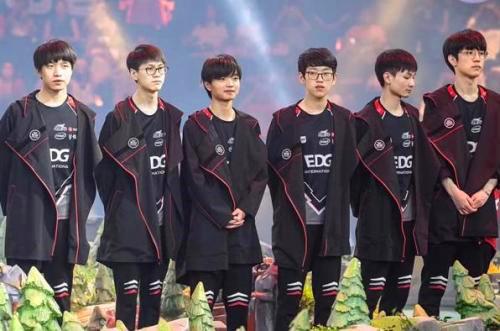 己配得上这 己配得上这