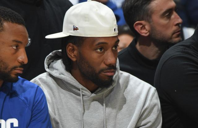 后卫被逼至 后卫被逼至